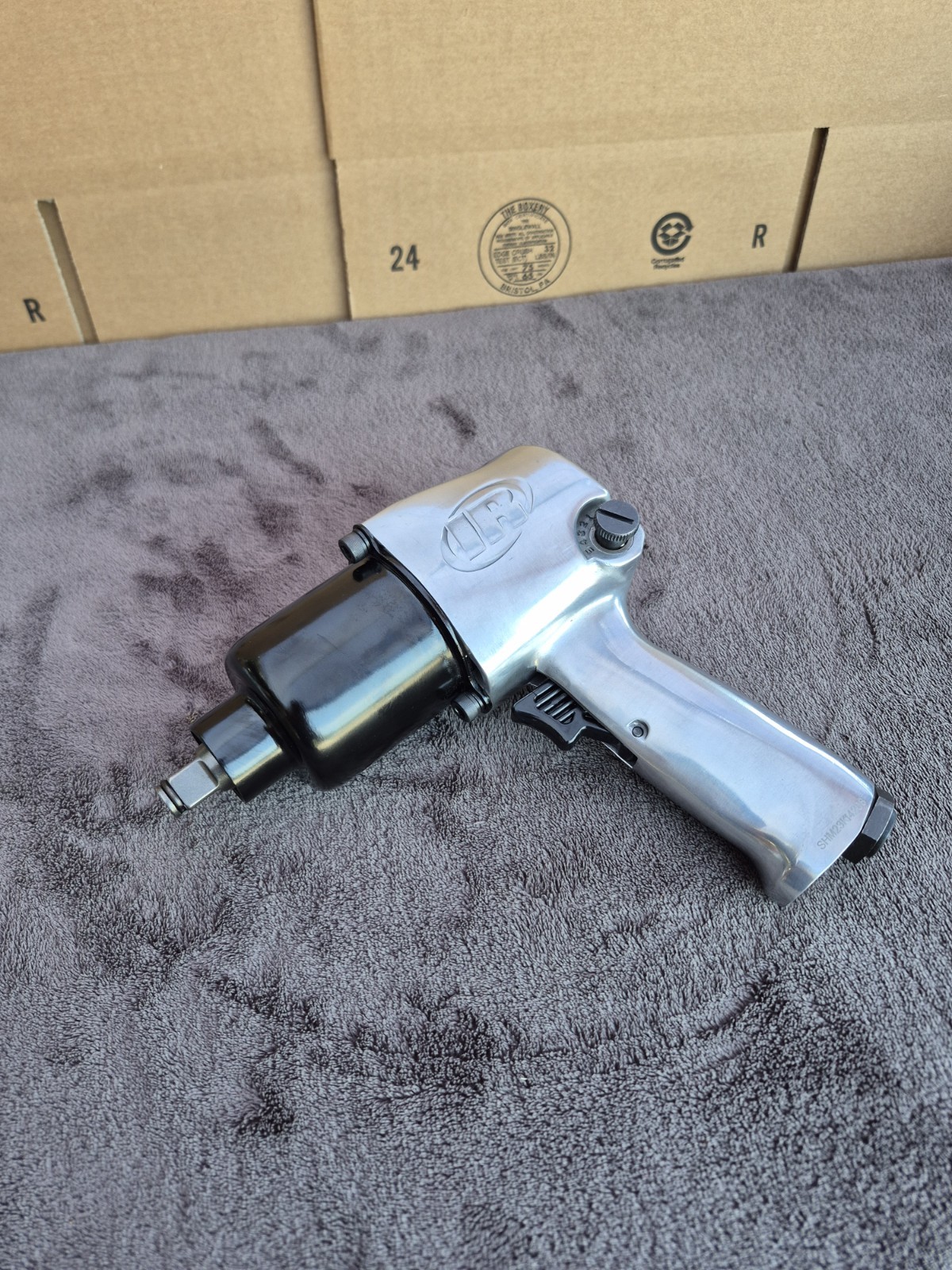 Ingersoll Rand #231C 1/2″ Super Duty Air Impact Wrench 600 ft-lb Torque