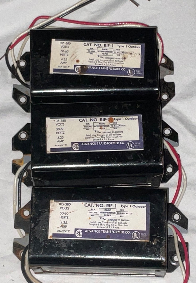 LOT 3 Philips Advance RIF-1 OUTDOOR 105-380V 4.25A Radio Interference Filter