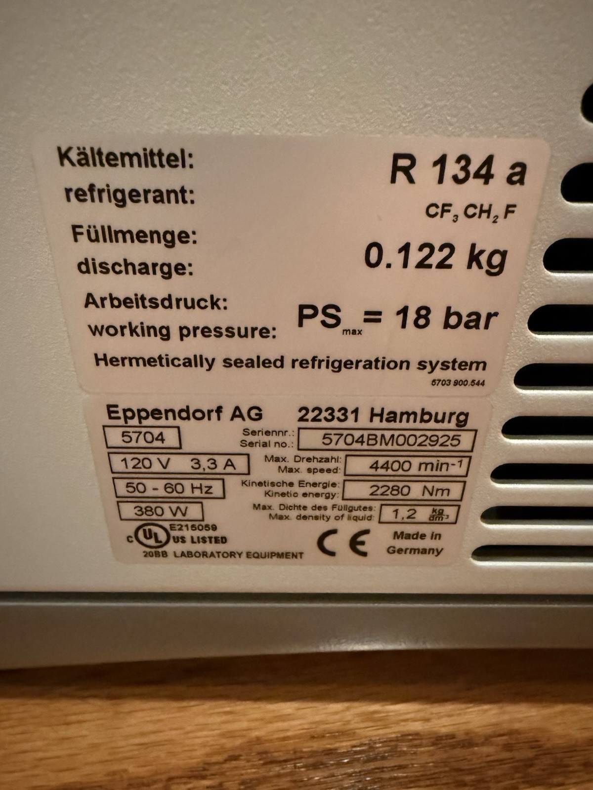 Eppendorf 5702RH Refrigerated/Heated Centrifuge Good Condition Working