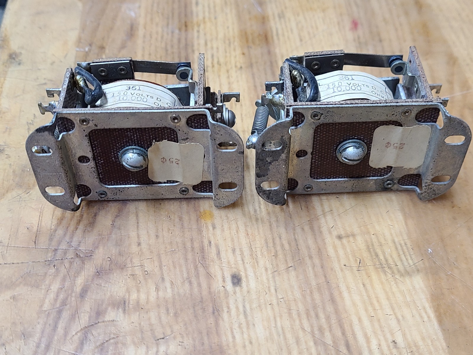 2 Leach Relay Type 1024-B Military Aircraft 150 Vdc 10,000 Ohm Contactor