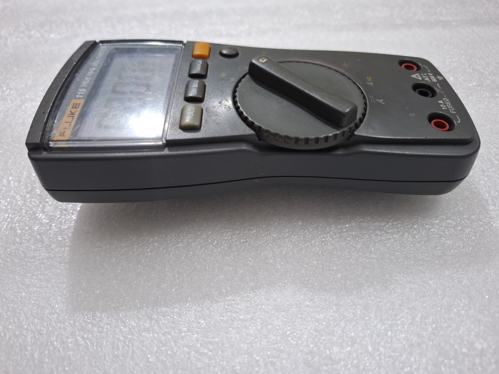 FLUKE 115 TRUE RMS MULTIMETER