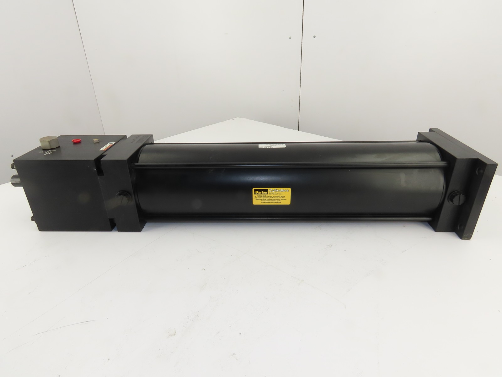 Parker 6.00H2ANJLUS14A23.000 6″ Bore X 23″Stroke Air Cylinder With Rod Lock