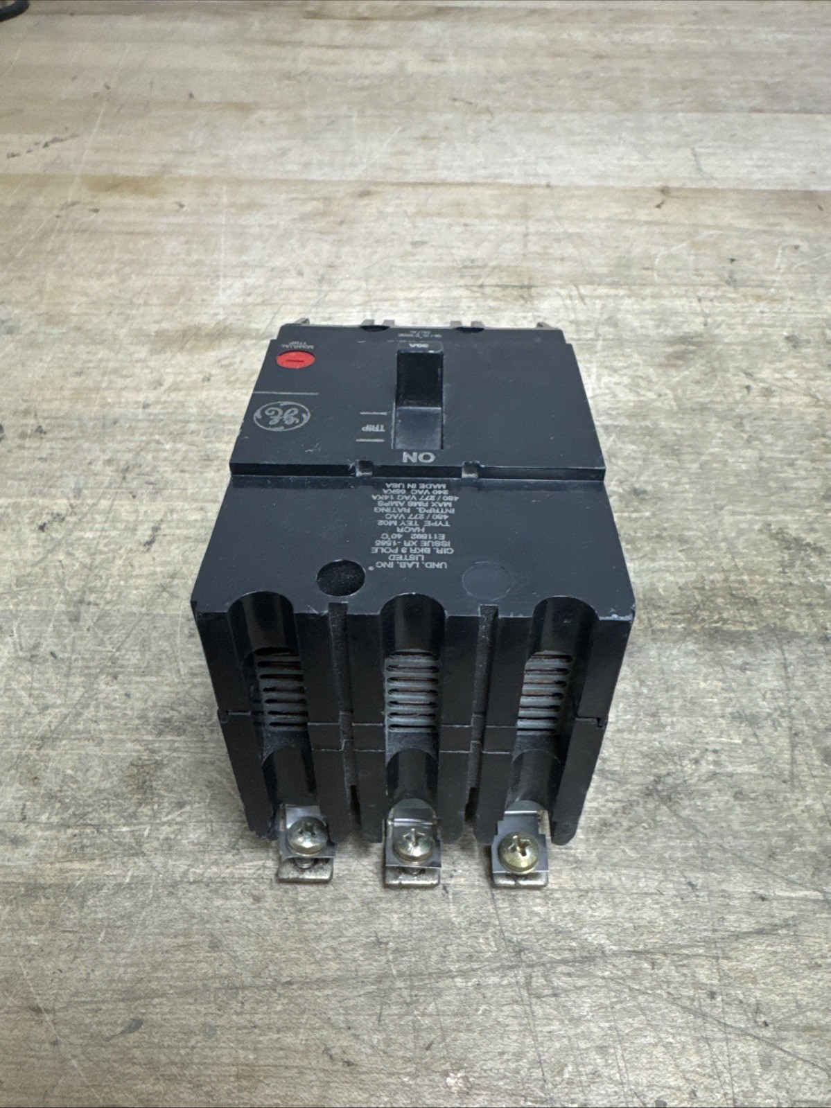 GENERAL ELECTRIC TEY330 TEY 3 POLE 30 AMP 480v CIRCUIT BREAKER