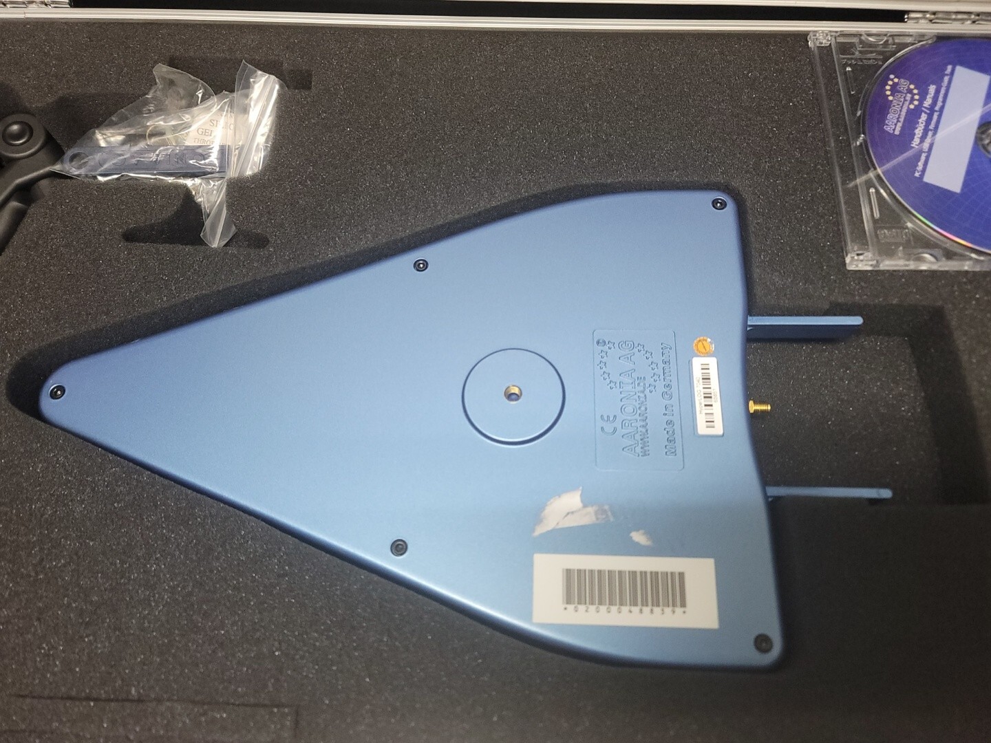 Aaronia HyperLOG 7040: 700MHz to 4GHz High-Performance EMC Antenna (5851)