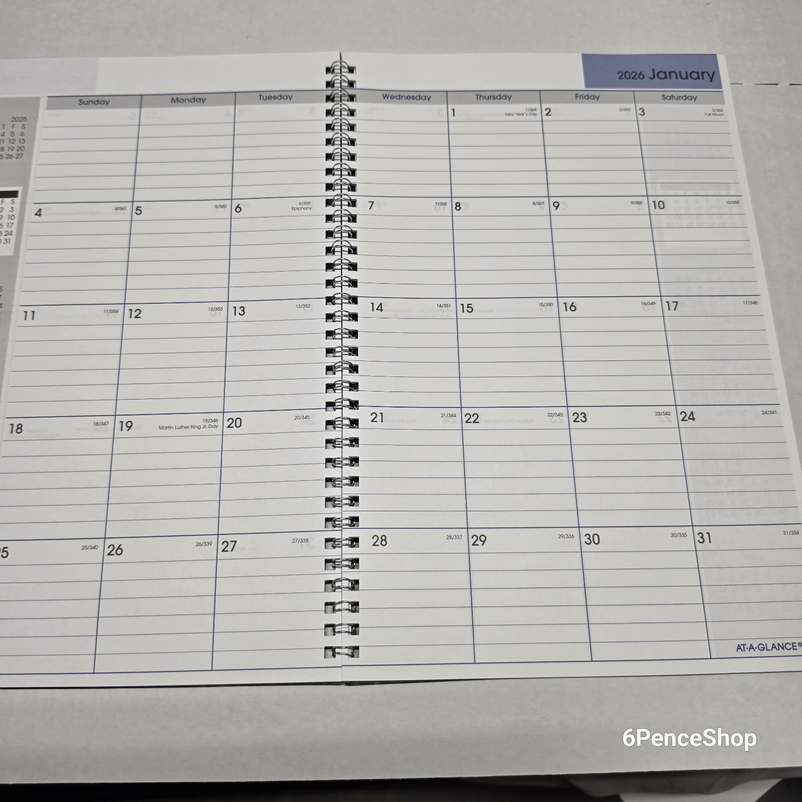 AT-A-GLANCE 2026 Monthly Planner Spiral 1 EA Large, 8″ x 12″