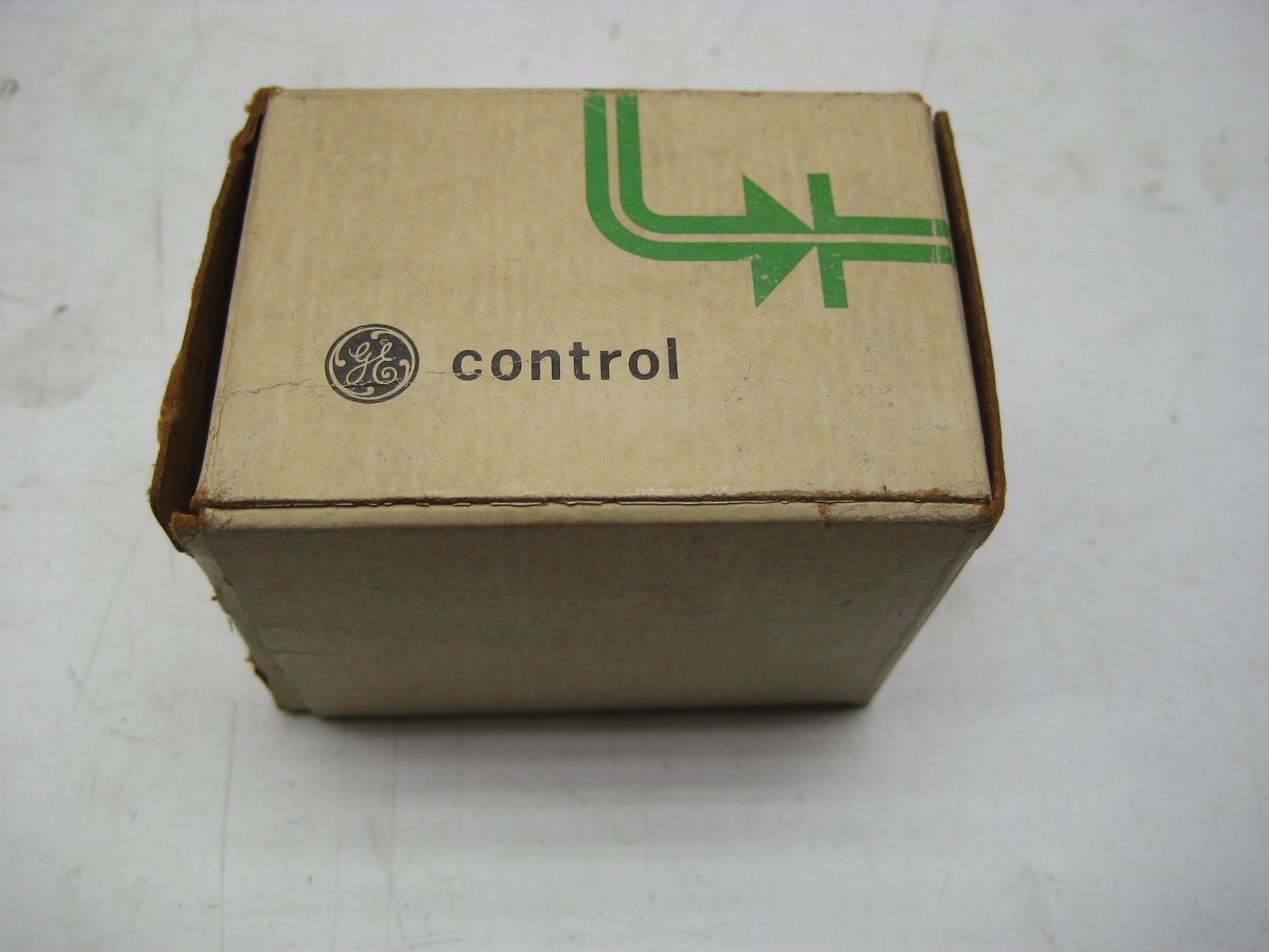 GENERAL ELECTRIC CR103C4112 SQUARE LIGHT NSMP