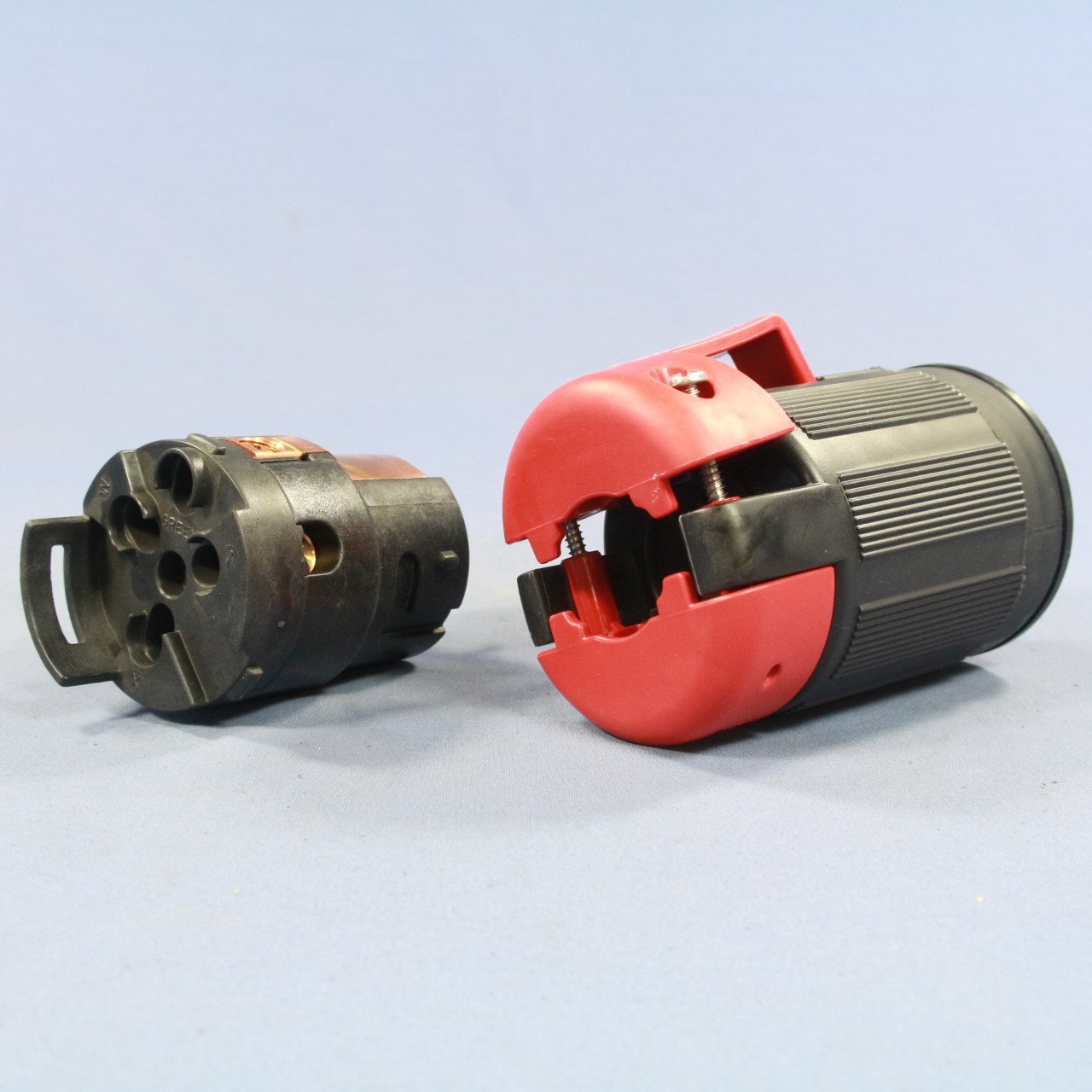 Cooper Pro-Grip California Locking Plug Connector NON-NEMA 50A 125/250V CS6364EX