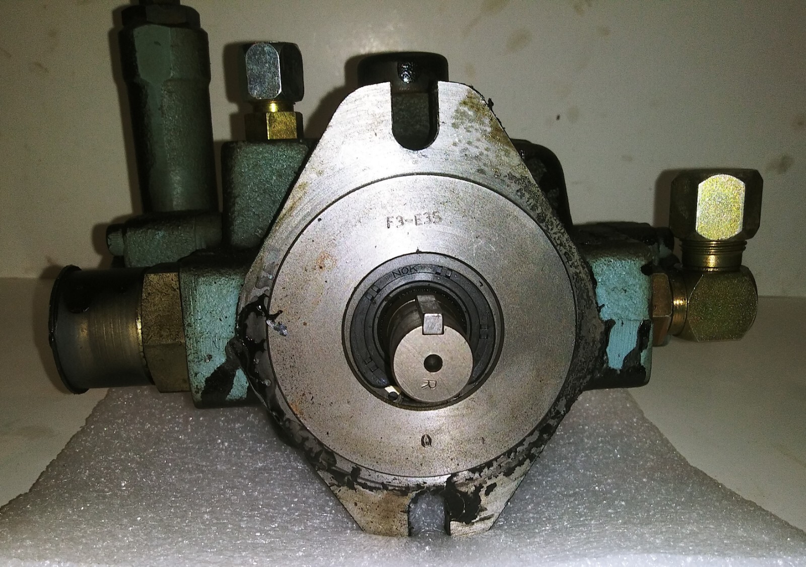 Nachi Variable Vane Pump VOC-18-2A3-E35   Inv# (365)