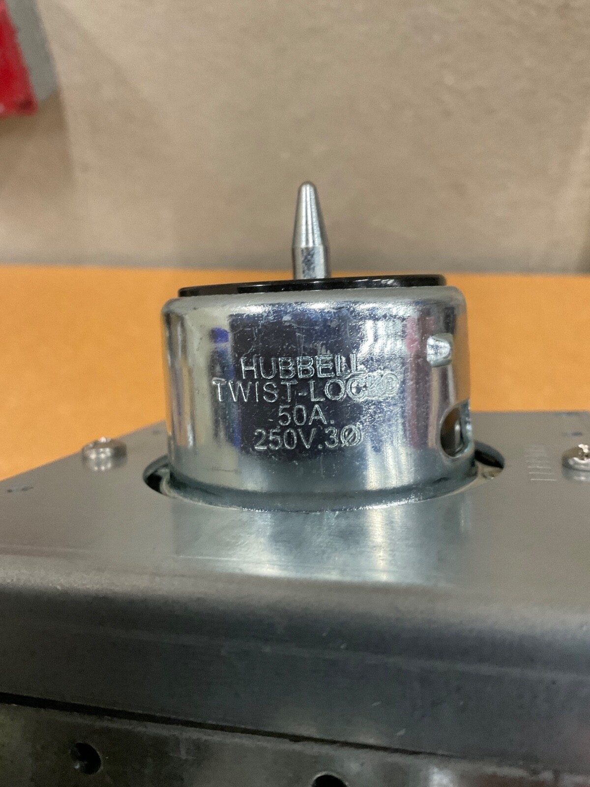 Hubbell Twist-Lock Receptacle 50A 250V 3Ø CS8369 w/ Hubbell 7.3 CU IN Enclosure