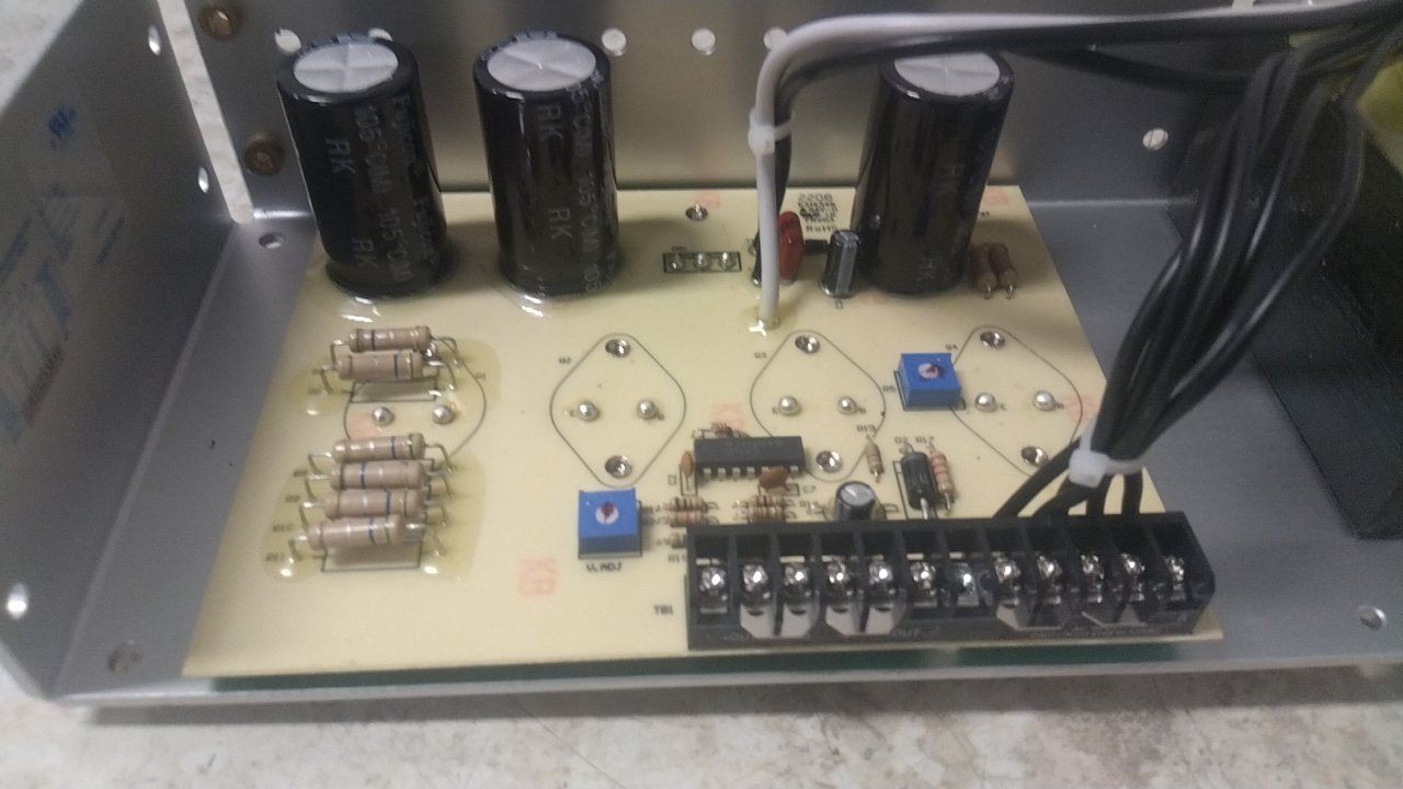 SolaHD SLS24072T 115/230VAC Input 24VDC Output Power Supply