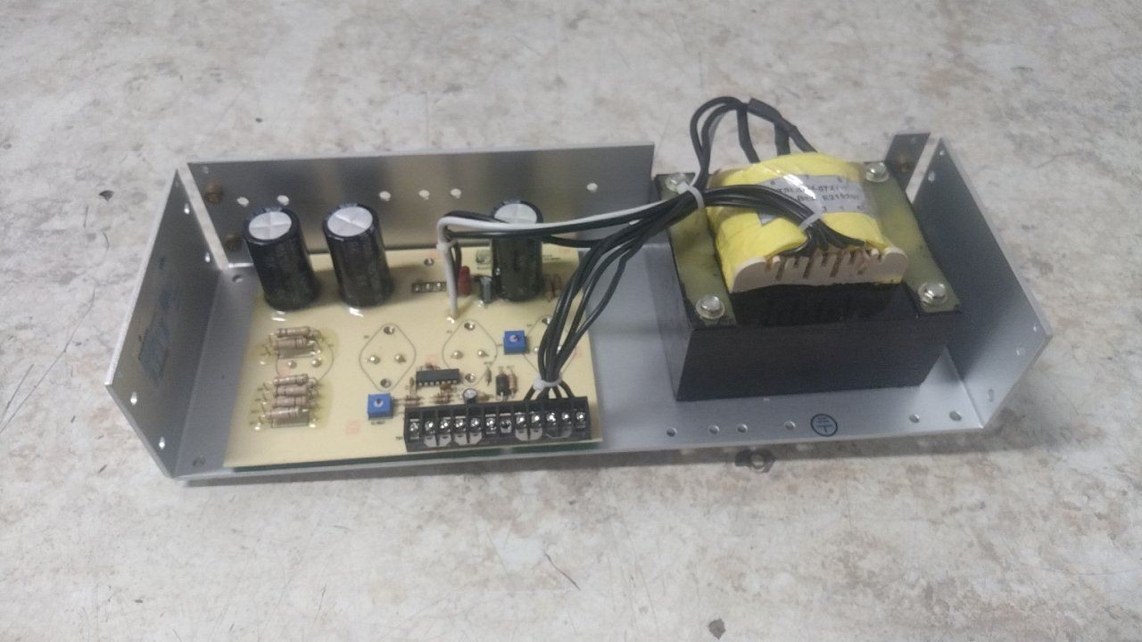 SolaHD SLS24072T 115/230VAC Input 24VDC Output Power Supply