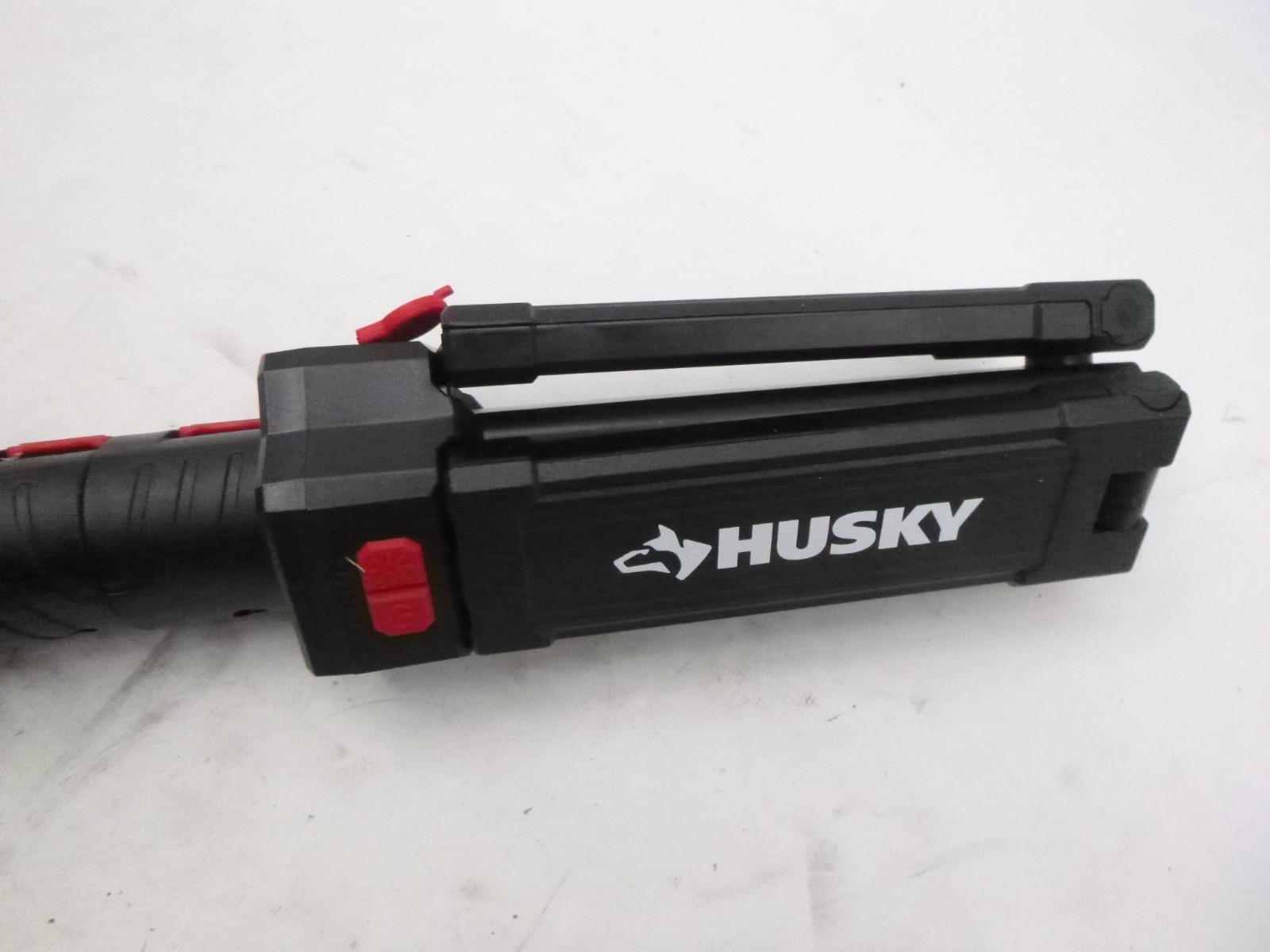 Husky Rechargeable LED Work Light with Tripod Removable Base 1009 515 536