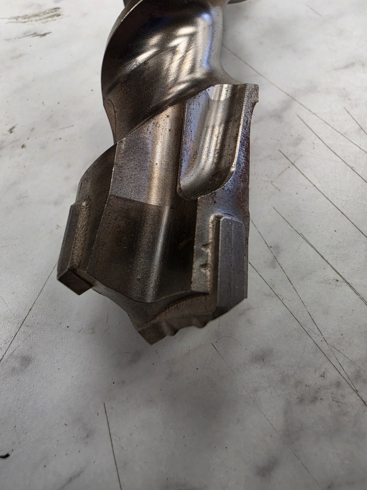 Milwaukee 48-20-3990 SDS-Max 1-9/16 in.x 18 in.x 23in 4 Cutter Rotary Hammer Bit