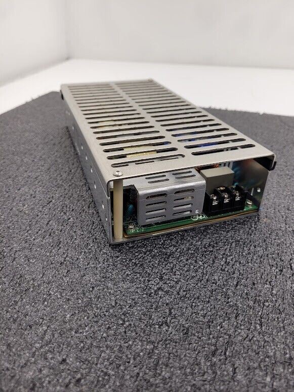 MeanWell USP-500-12 DC Power Supply 12VDC 42A Out 100-240VAC 50/60Hz Input 400W