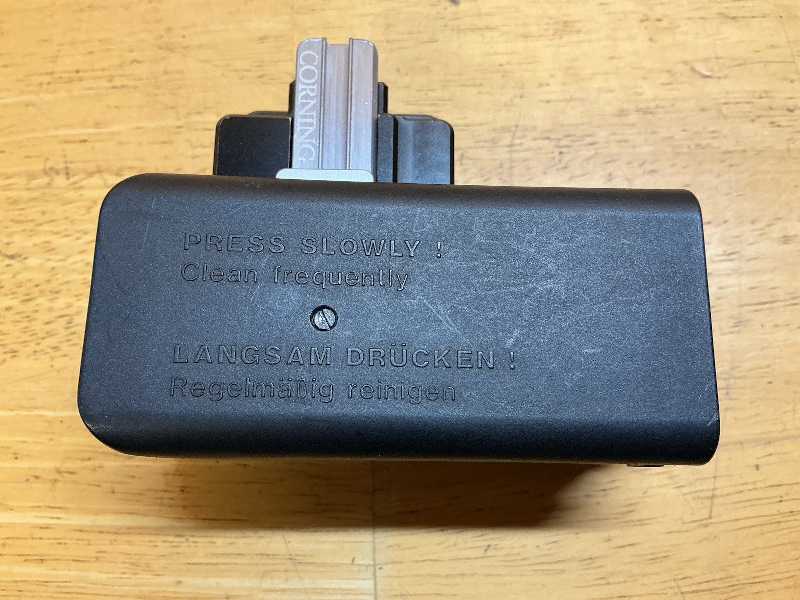 Corning FBC-012 Fiber Optic Cleaver