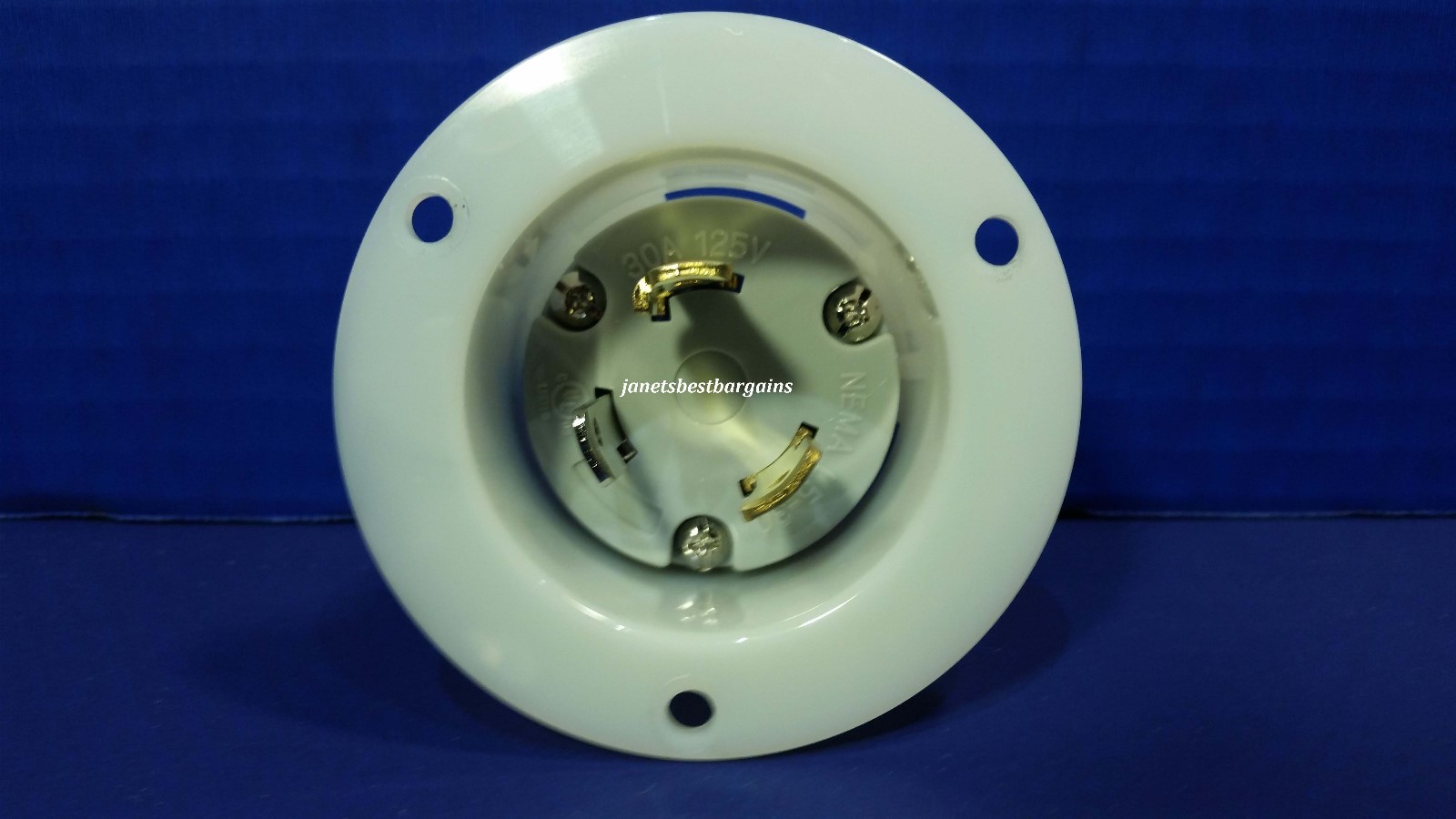 Replacement Flanged Inlet 30 Amp 125 Volt Male Twist Lock 3 Wire Nema L5-30P