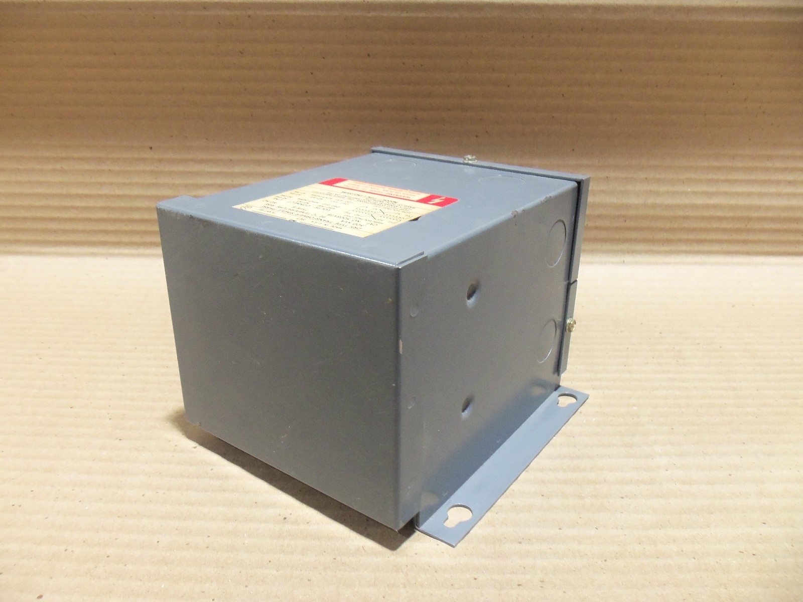 New Square D 500SV1B Dry Type Transformer Single Phase 0.500Kva Type S 60Hz 480