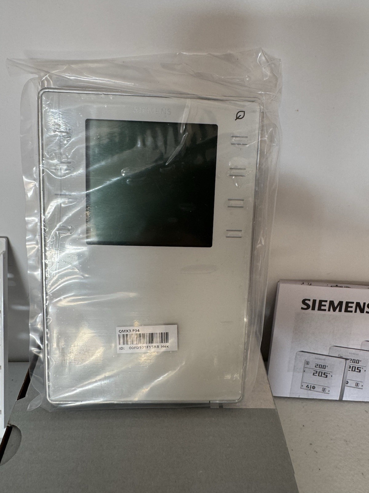 Siemens QMX3.P34 Temperature Sensor NIB SHIPS SAME DAY-FAST