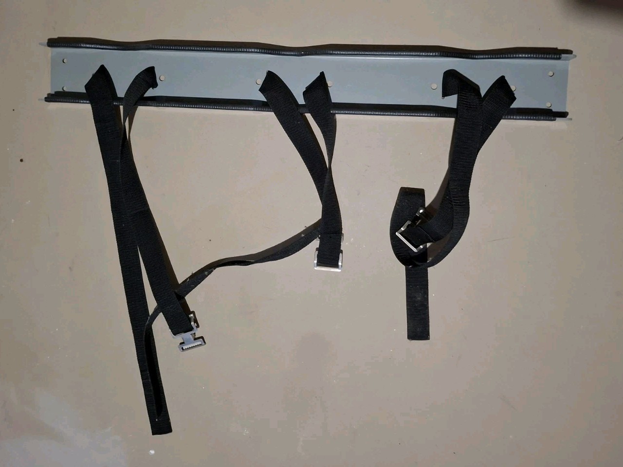 Gas Cylinder Wall Bracket – 3 Cylinder Capacity