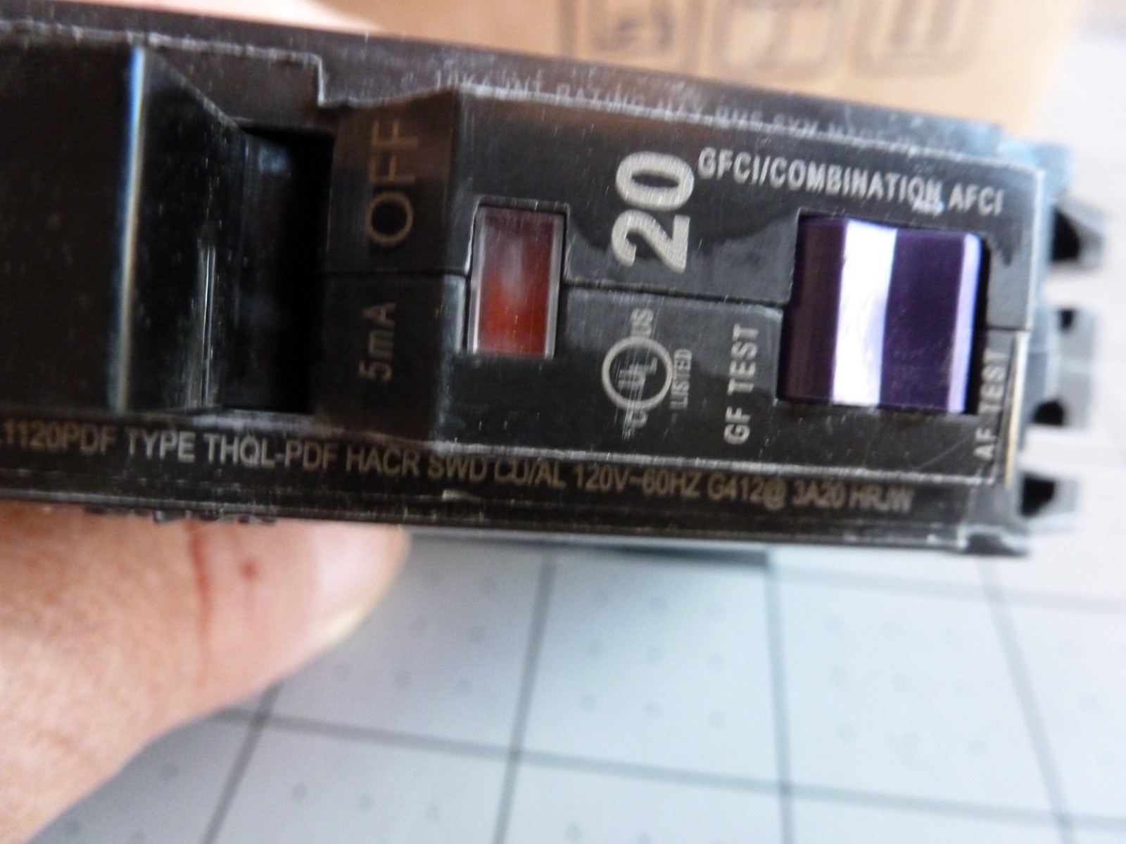 1 – GE THQL1120PDF Dual Function Circuit Breaker – 1Pole – 20A – 120 -10kA – NEW