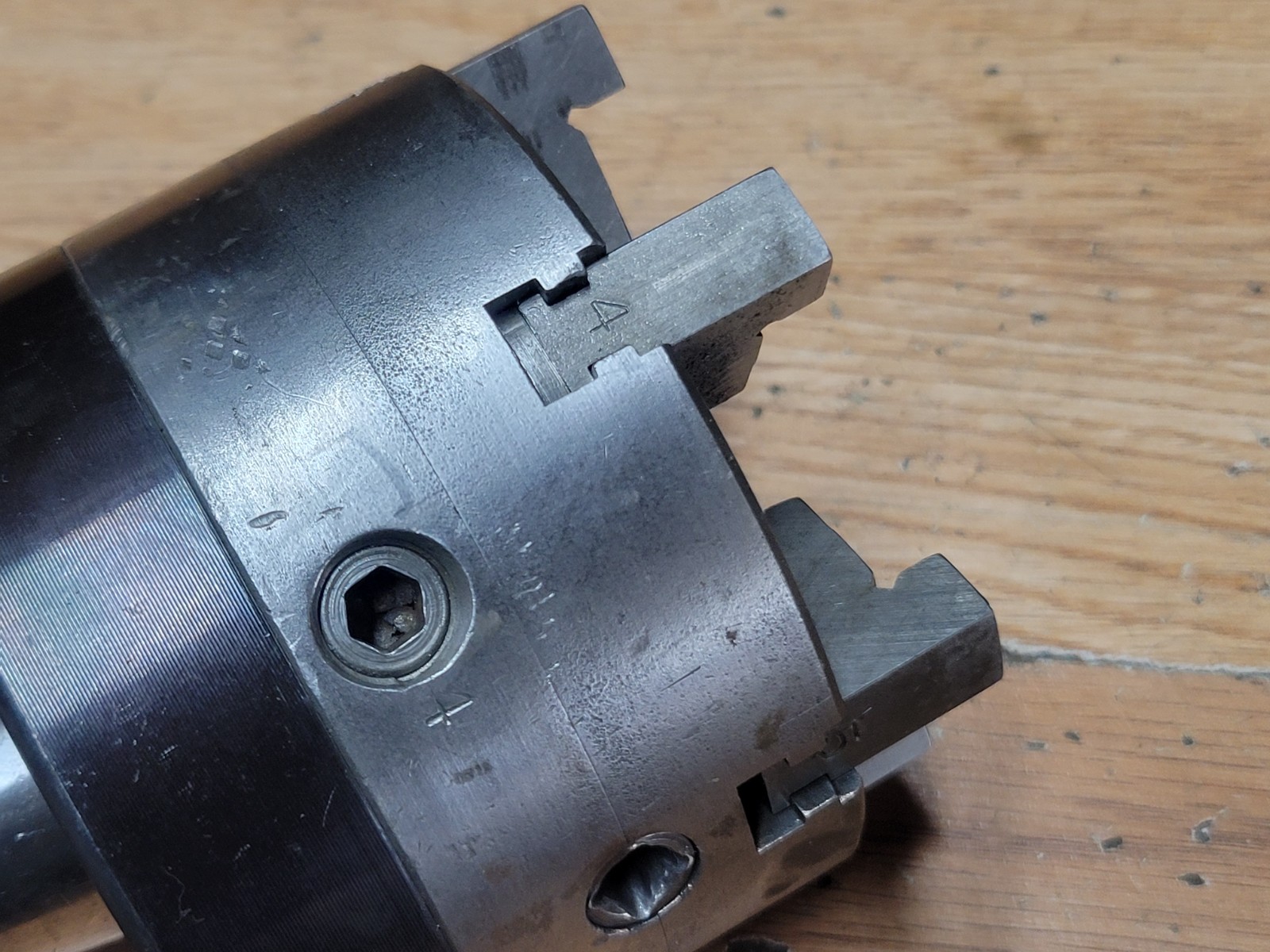 BUCK CHUCK SET TRU 4″ 6 JAW W/ 5C COLLET MOUNT