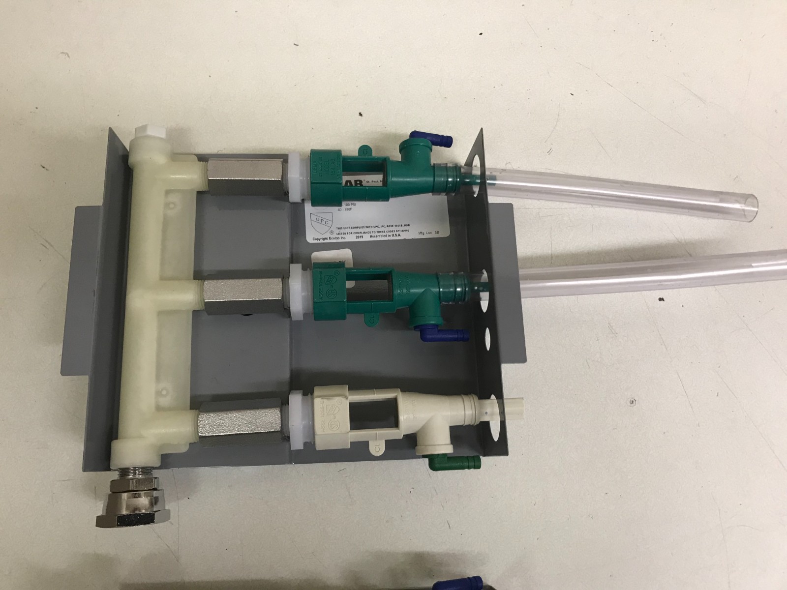 LOT of 2 NEW Ecolab 9221-1785 3-Valve Cleaning Chemical Dispenser