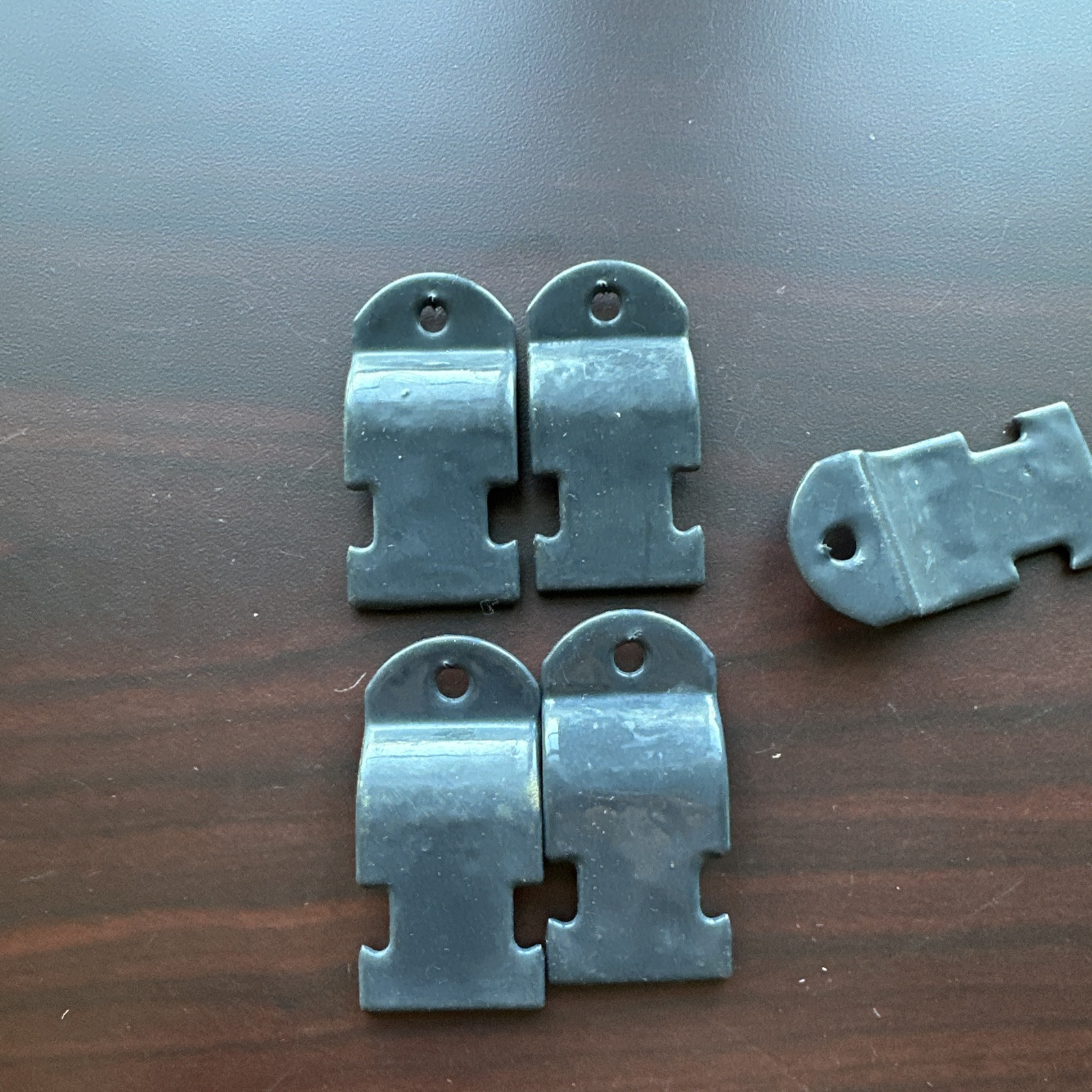 rob roy 3/4 unistrut straps no screws 2 sets. lot of 2 sets