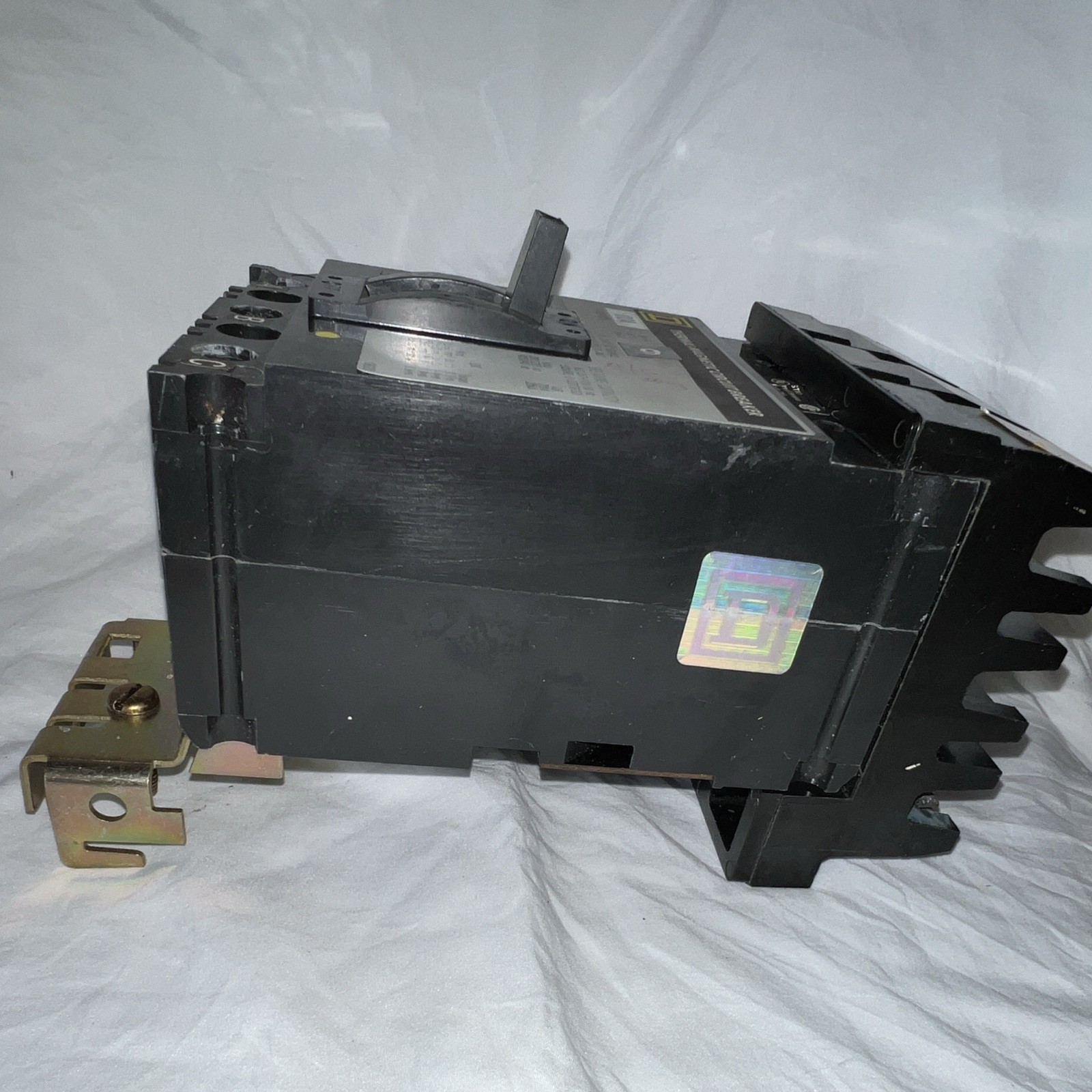 Square D FH36100 100A 3-Pole Thermal-Magnetic Circuit Breaker 451-500V