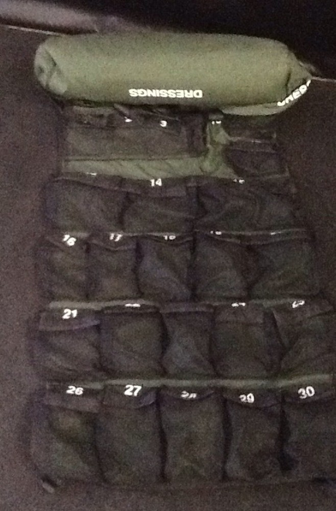 USED IRON DUCK 34 POCKET GREEN DRESSING ROLL PACK NYLON 26x14x10