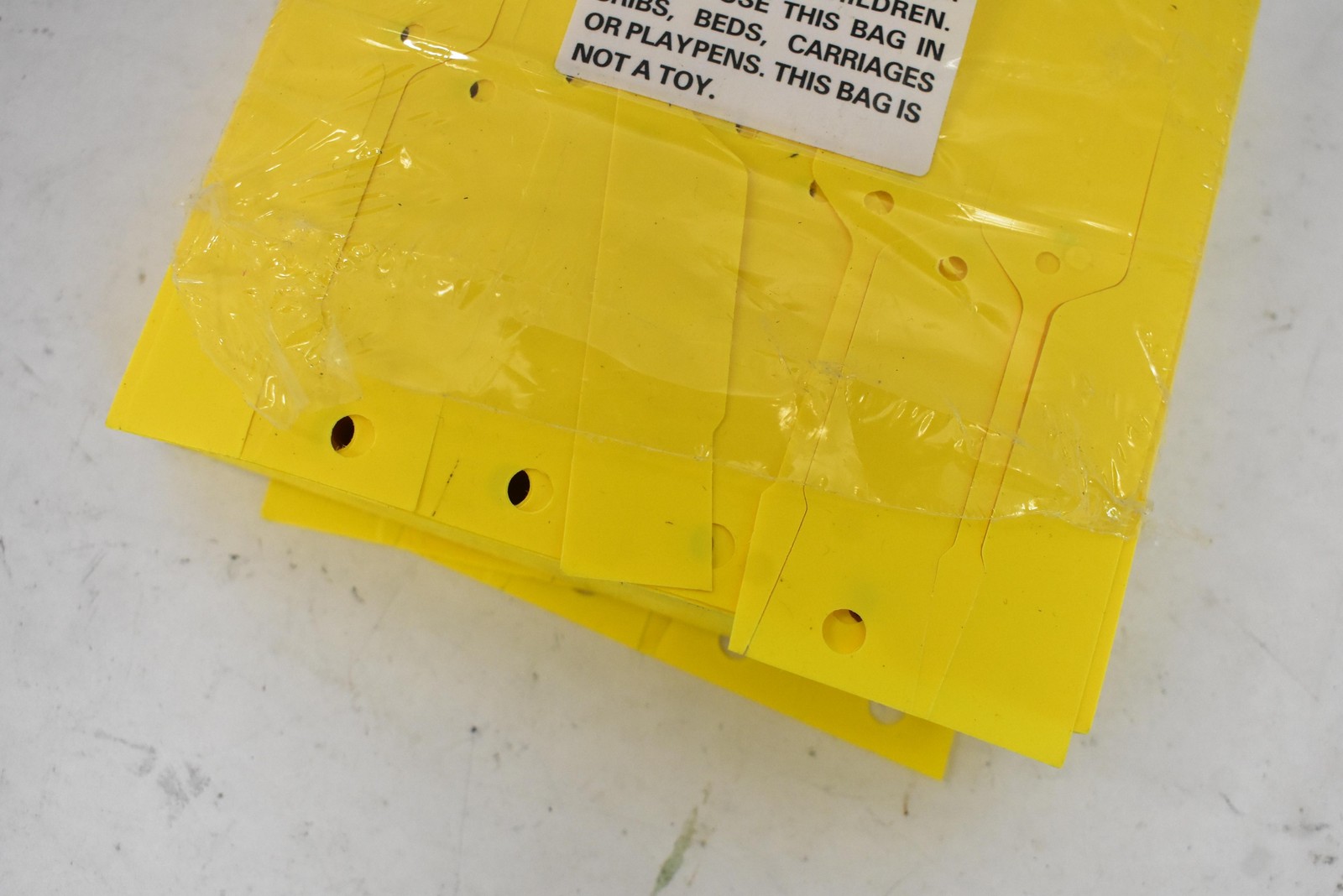 2pks YELLOW Self-Locking Arrow Key Tags 1,000 per pack Size 4 1/2 X 3/4 YELLOW