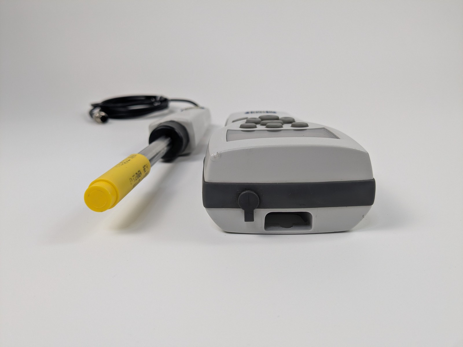 VAISALA HM70 Handy Type Thermo-Hygrometer Indicator with case MI70 HMP75