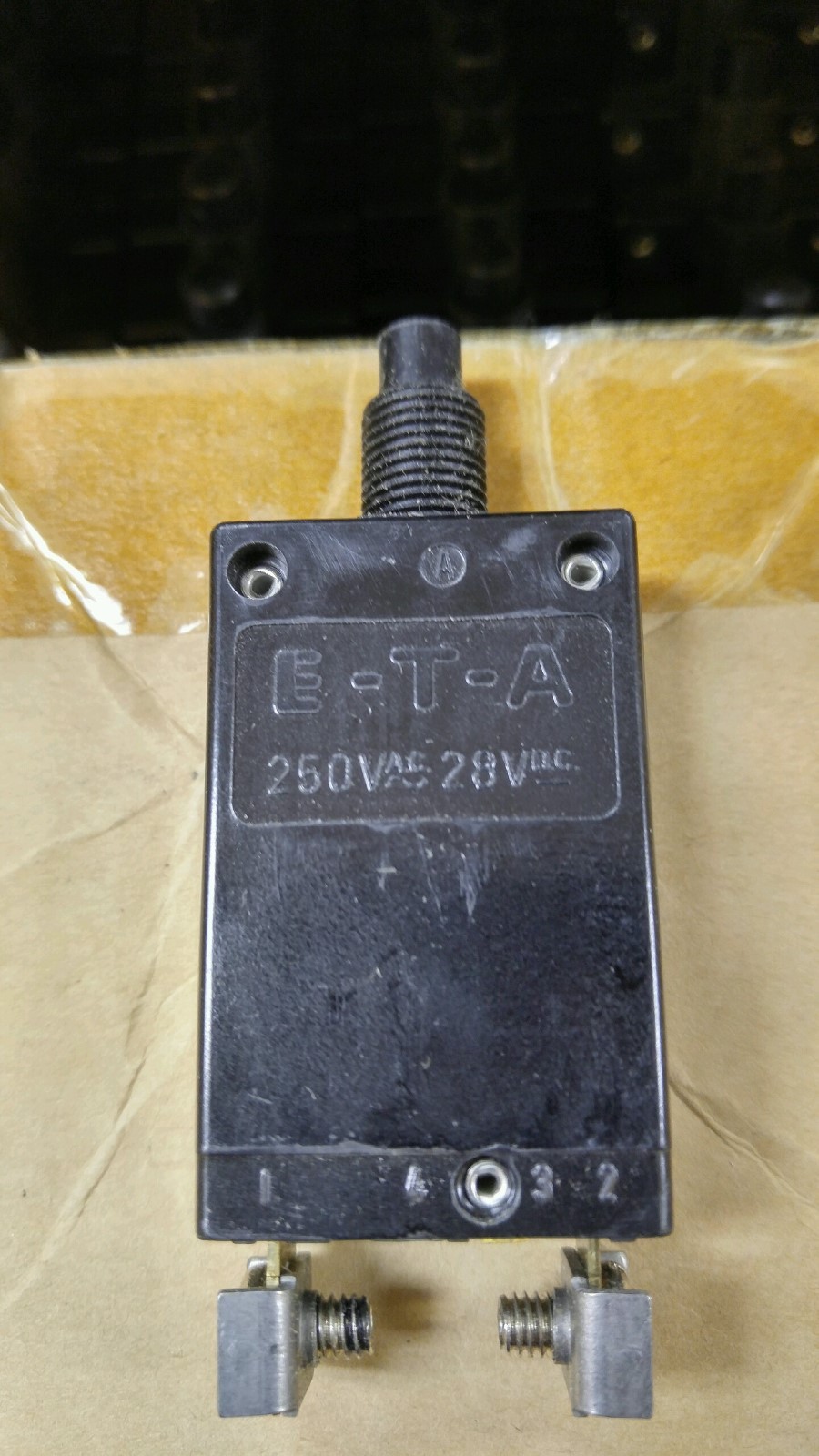 45-700-IG1-S10-DD1A QTY 1 ETA SWITCH PUSH BUTTON SPADE TERMINAL
