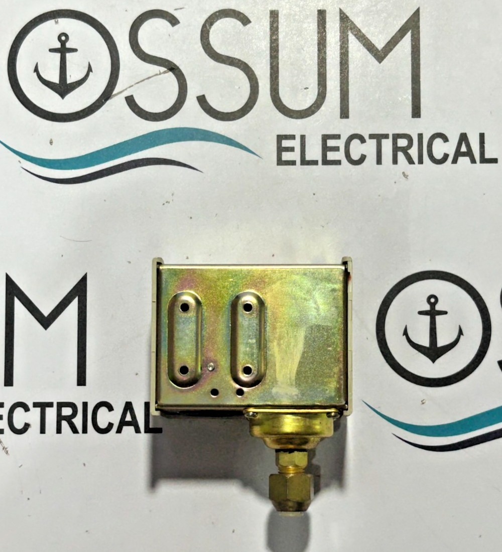 Saginomiya SNS-C106 Pressure Switch FREE FAST SHIPPING