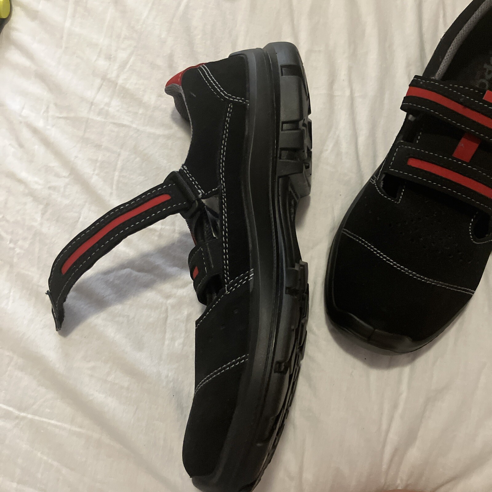 Men’s Safety Shoe Hook/loop Fastener Euro 46 Composite US 12 Black Red