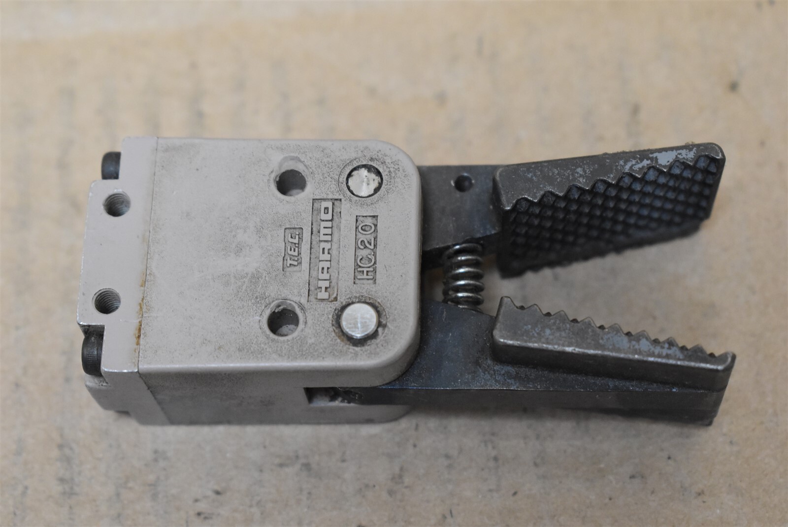Harmo Pneumatic Gripper Part No. HC20
