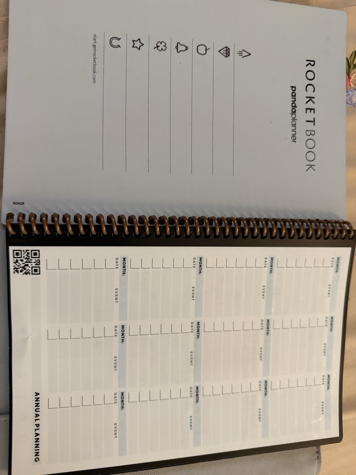 Rocketbook Panda Planner Reusable With 5 Pens, Cloth And Cover