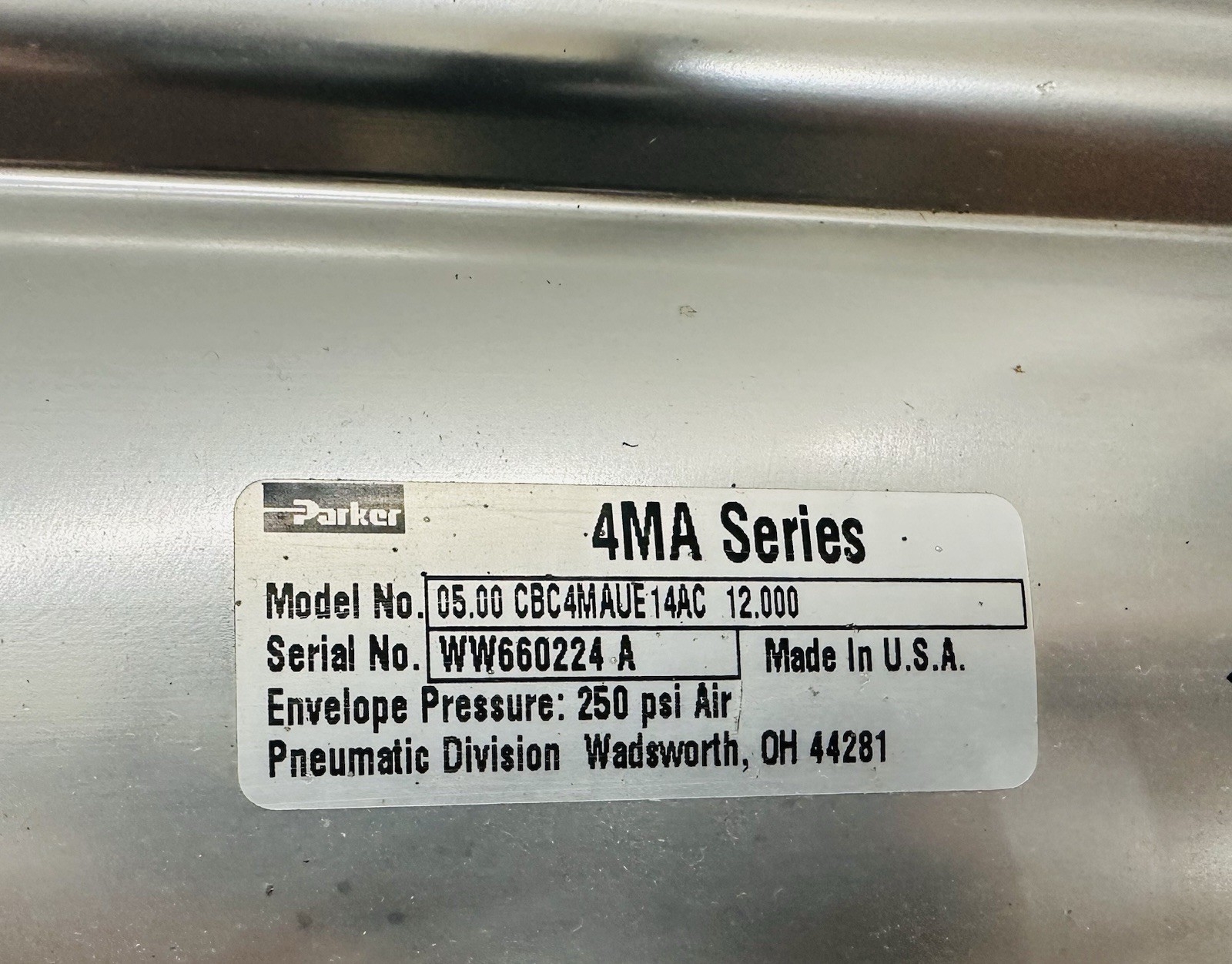 PARKER AIR CYLINDER 05.00 CBC4MAUE14AC 12.000 – 250psi 4MA Series w/ Fittings