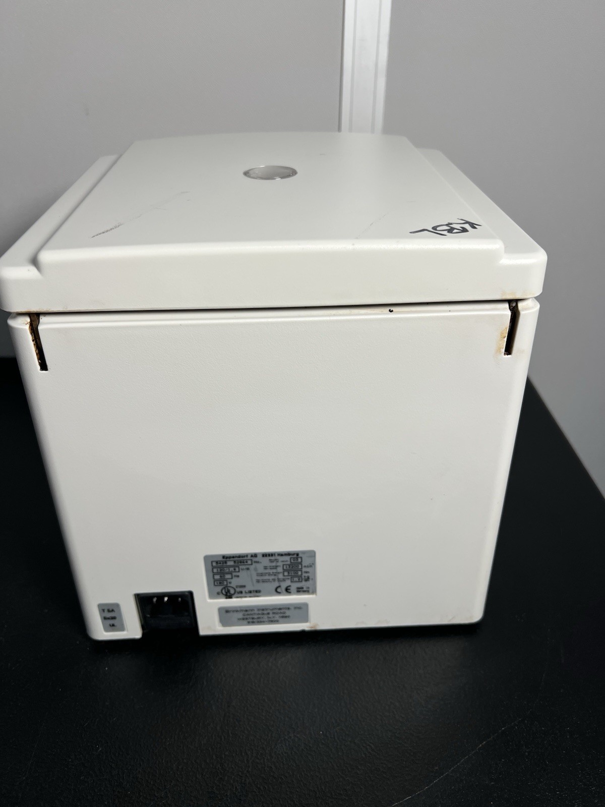 Eppendorf 5415D Micro Centrifuge + F45-24-11 Rotor & Lid; TESTED Cosmetic Issues