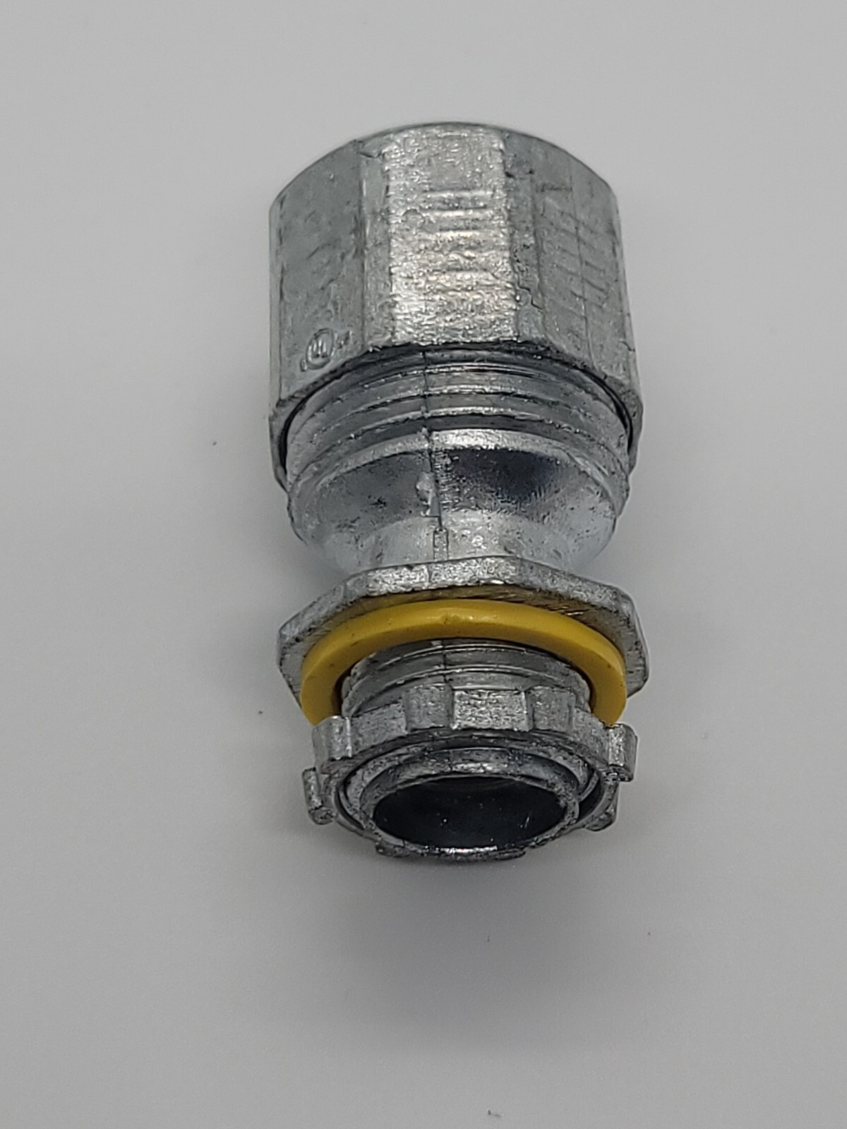 AI Arlington Rain & Concrete Tight Fitting for PVC Jacketed MC Cable 1/2 LTMC507