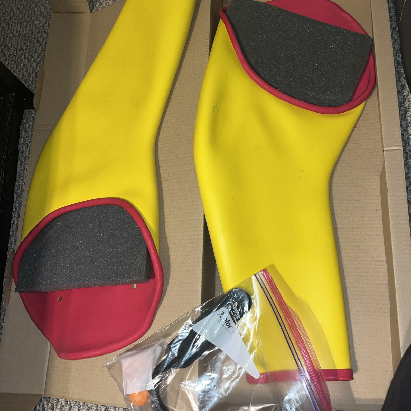 New NOVAX RUBBER INSULATING SLEEVES 199–2 – LARGE TYPE 1 CLASS 2 B CURVED ELBOW