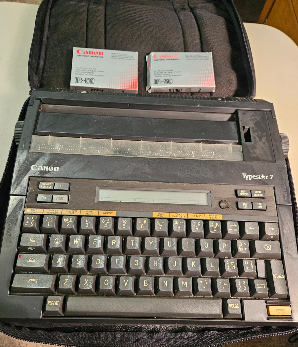 Canon Typestar 7 Typewriter w/ 3 Ink Cartridges