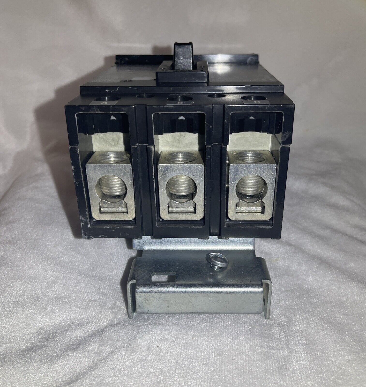 Square D QBA32150 150 Amp 240 Vac 3 Pole Molded Case Breaker 10 kA @ 240 V