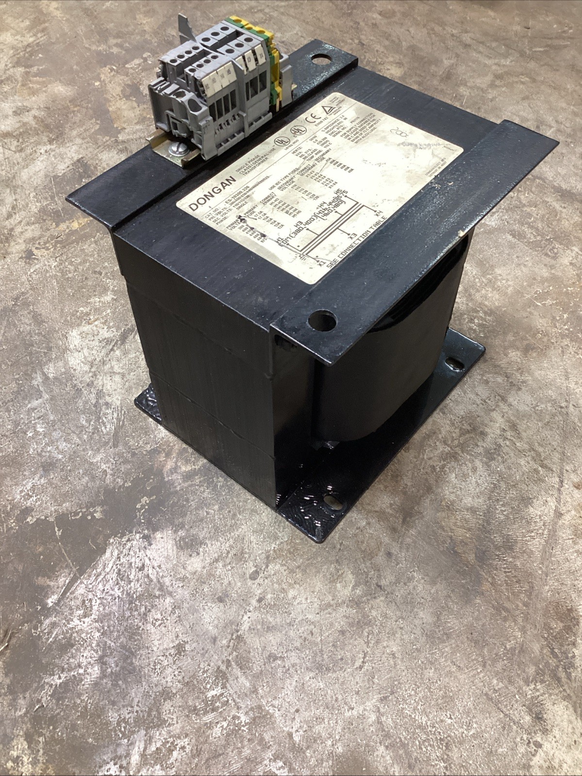 Dongan ES-10300.326 Single Phase Class I Transformer