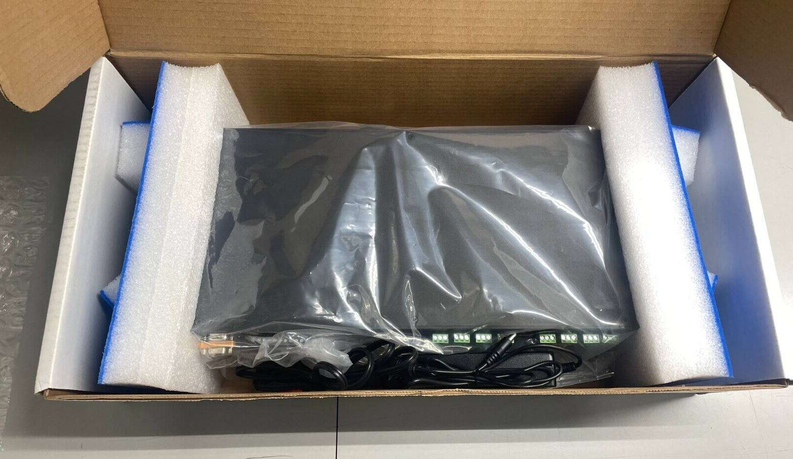 Vaddio 999-8230-000 Audio-Visual (AV) Bridge Matrix PRO System