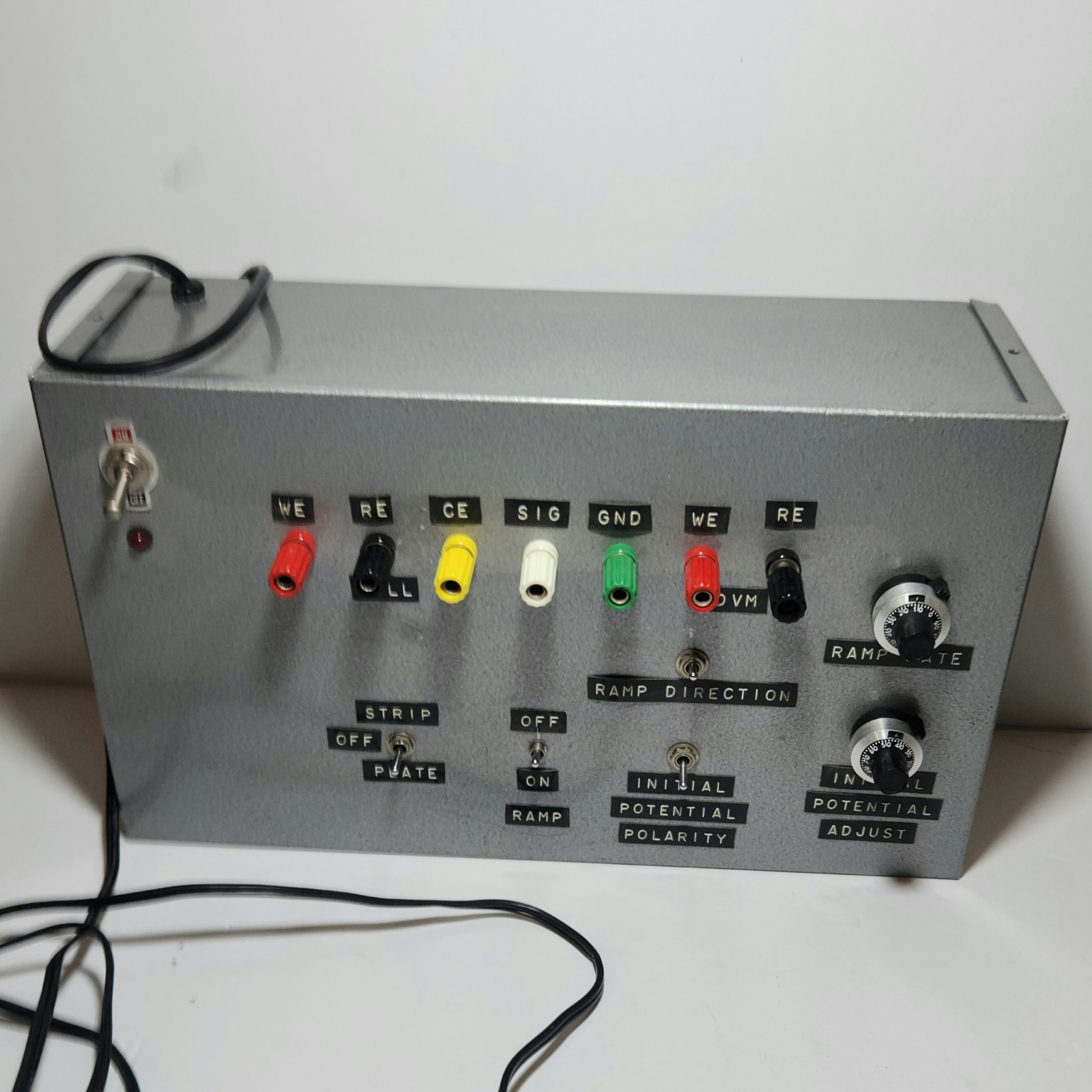 Vintage Electrochemical Potentiostat – Voltammetry Controller