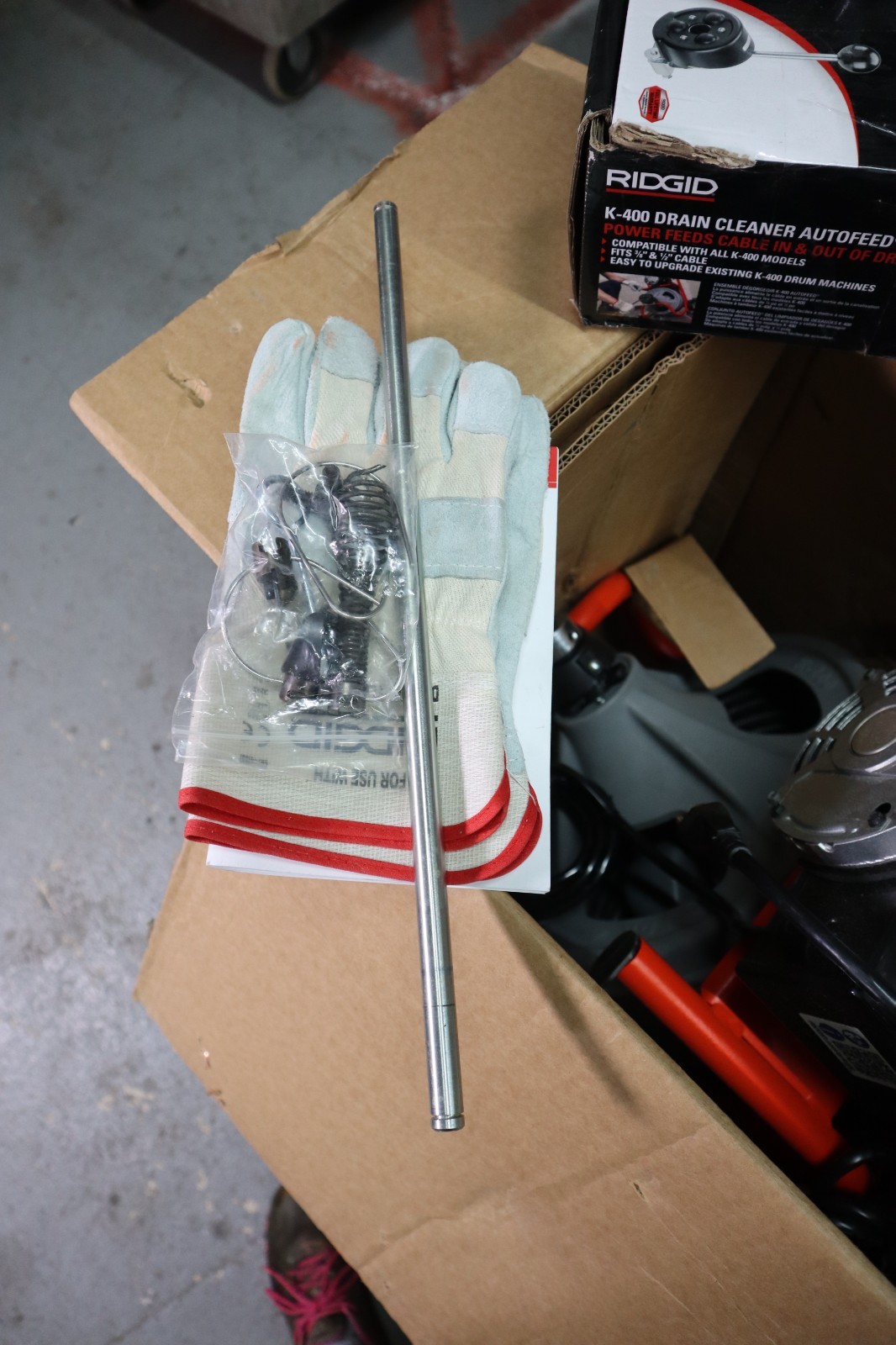 Ridgid 27013 K-400 Drum Machine with C-45 IW Cable 1/2″x 75′, Gloves, Autofeed