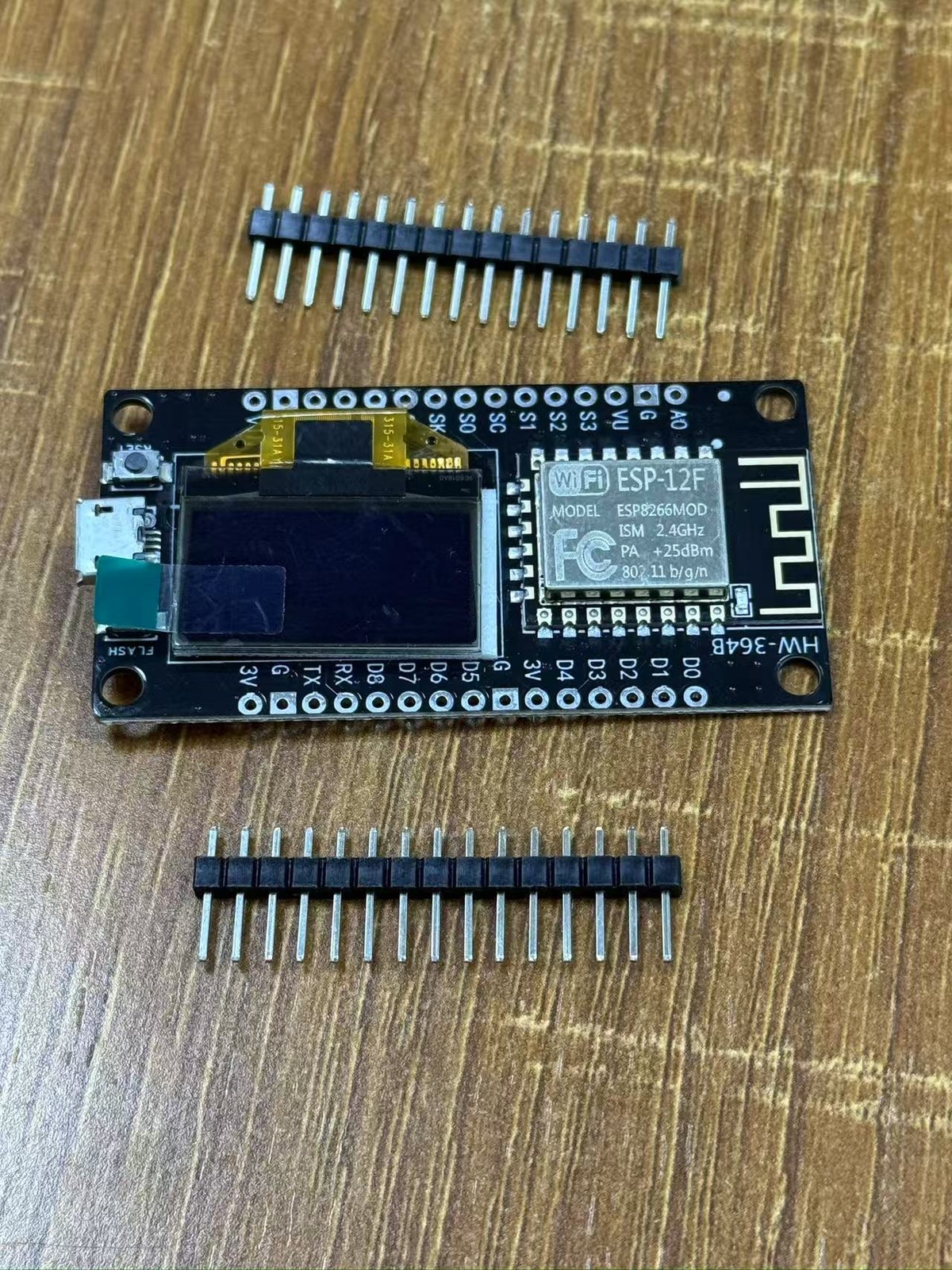 NODEMCU Wemos Wifi ESP8266 ESP-12F CP2102 Micro USB Development Board +0.96″OLED