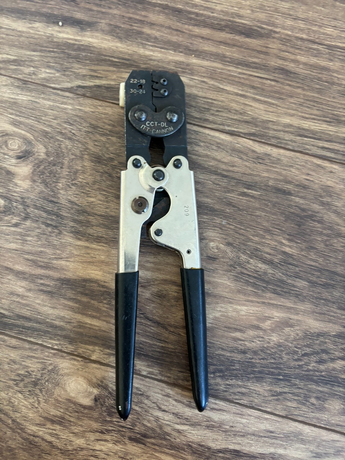 ITT Cannon CCT-DL hand crimping too