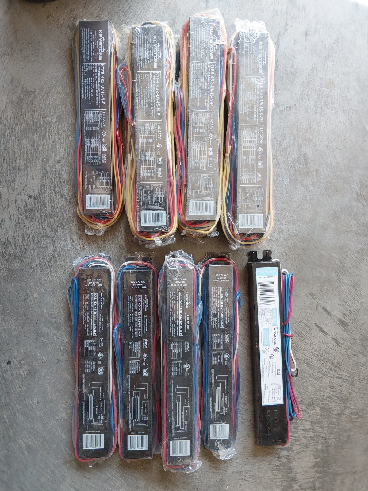 LOT OF 13 KEYSTONE T8 ELECTRONIC BALLAST BALLASTS LOT NEW 2, 3 & 4 LAMP