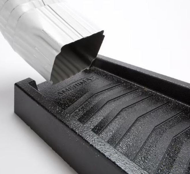 Amerimax 3015-12 24in Black Vinyl Splash Block Downspout Diverter New Open Box